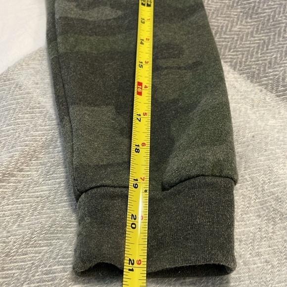 O’NEIL | Camo | Crewneck| Long Sleeve| Sweatshirt | Size S - Picture 11 of 13